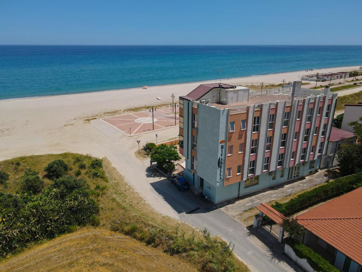 Hotel Rivabella Davoli Eksteriør bilde